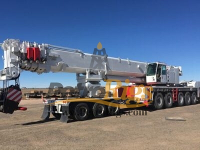 LIEBHERR 300 Ton Crane