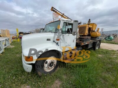 INTERNATIONAL 4700 Compact Drill