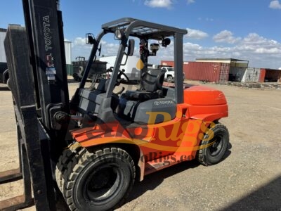 Toyota 17k Forklift