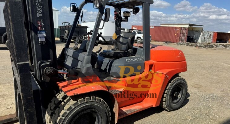Toyota 7FDU70 17k Forklift
