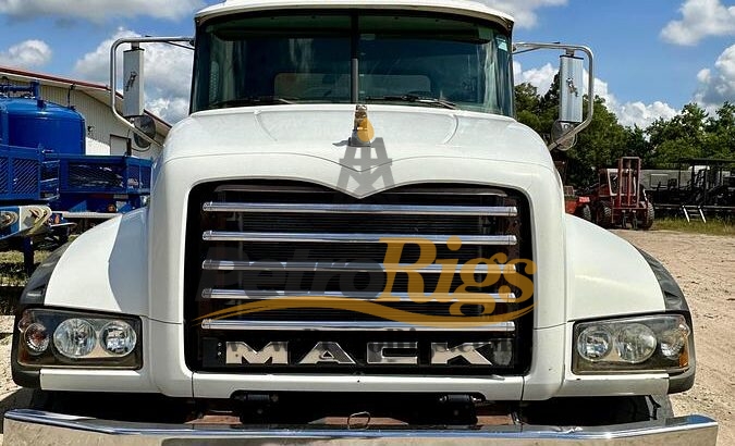 MACK Hot Oil Truck