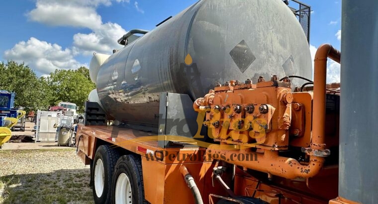 MACK Hot Oil Truck