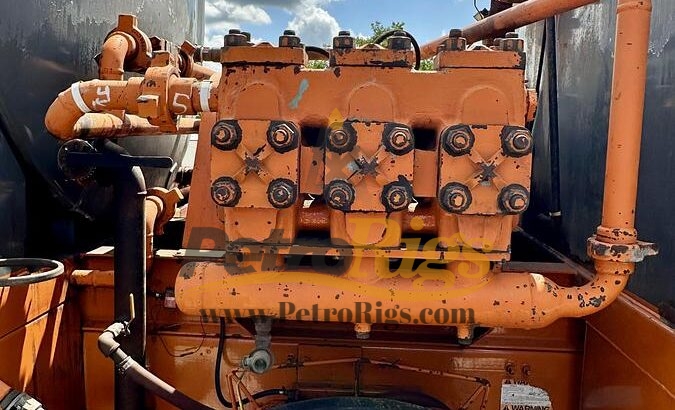 MACK Hot Oil Truck