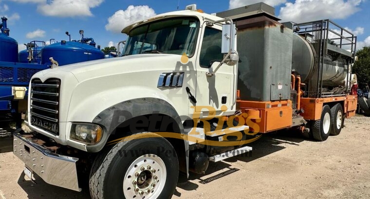 MACK Hot Oil Truck